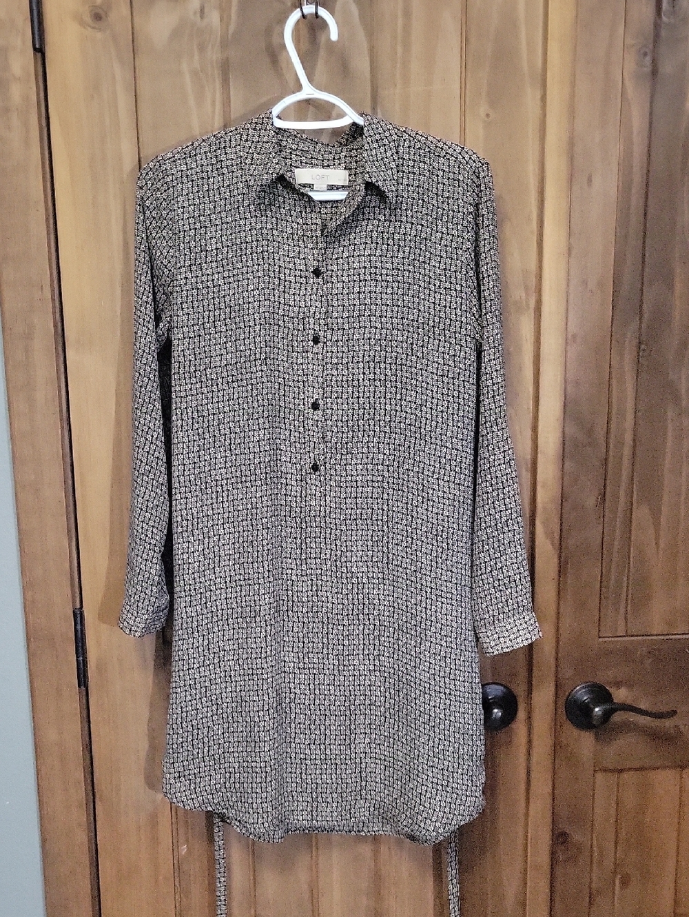 Black and White Patterned Long-Sleeve Shirt Dress